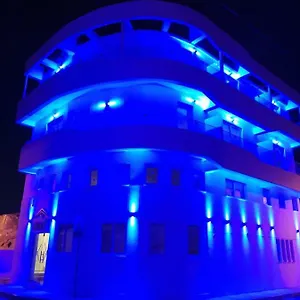 White 11 Hotel apartamentowy Larnaca
